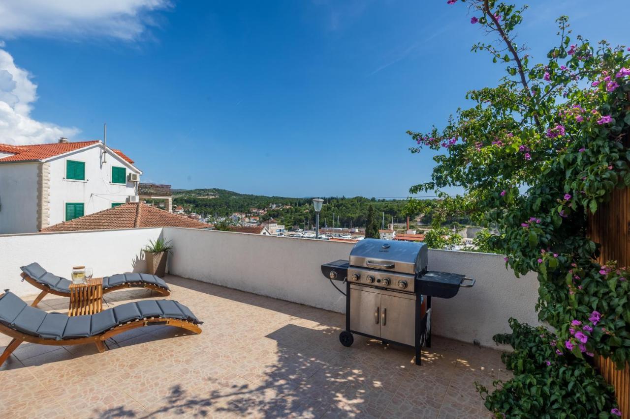 Villa Oasis With Private Pool ミルナ エクステリア 写真