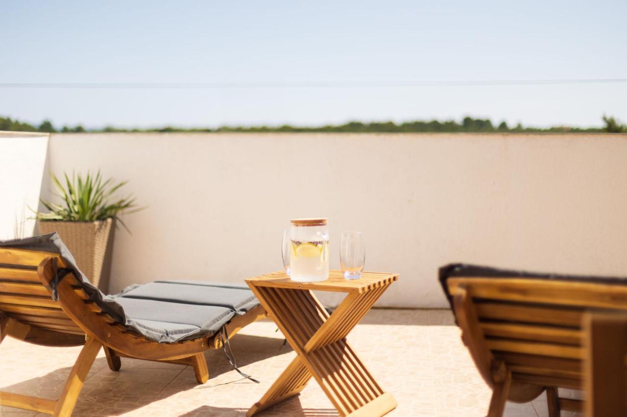 Villa Oasis With Private Pool ミルナ エクステリア 写真